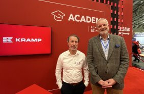 Michael Austgen, Customer Integrations Specialist at Kramp (left), and Karsten Bünger, Lead Solutions Consultant at Traser.