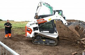 Bobcat Dealer Versatile Equipment Celebrates Area Expansion