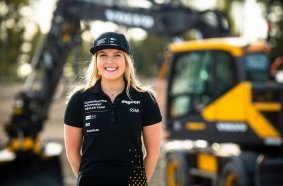 Klara Andersson, driver for the new Construction Equipment Dealer Team, is looking forward to trying out the new tracks.