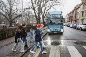 Volvo Trucks launches a new service which enables the activation of automatic speed limitation in predefined geographical areas.