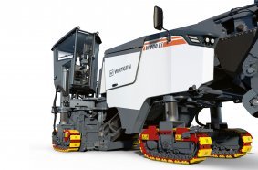 The new Wirtgen compact milling machines can now be fitted with a fully enclosed comfort cabin. This makes them the world’s first cold milling machines in this machine class to be offered with a cabin.