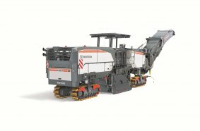 With the W 250 XF, Wirtgen presents a world premiere in the field of large milling machines. Its dual-engine concept takes it straight to the top of the power and performance league. 