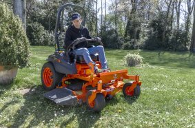 The new Z4-541 is the latest addition to the range of petrol zero turn mowers.