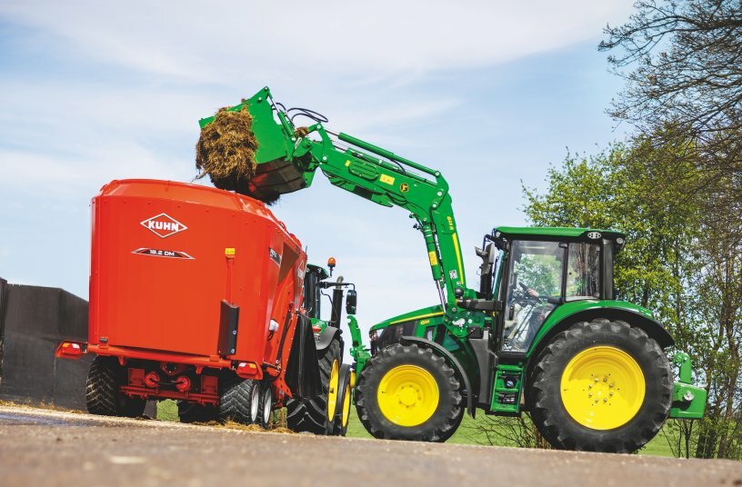 New 6M tractor series - powerful, fast, intuitive<br>IMAGE SOURCE: John Deere Walldorf GmbH & Co. KG