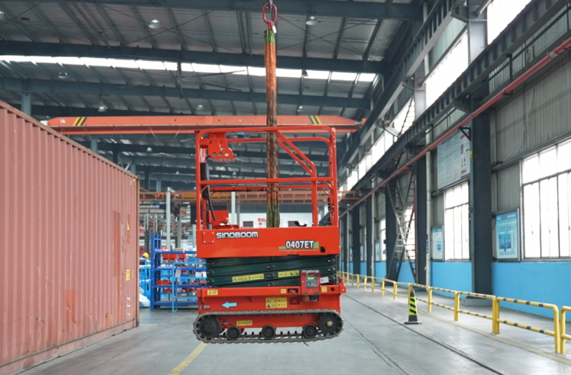Sinoboom launches all-electric and oil-free crawler mini-scissor lift 0407ET<br>IMAGE SOURCE: Sinoboom