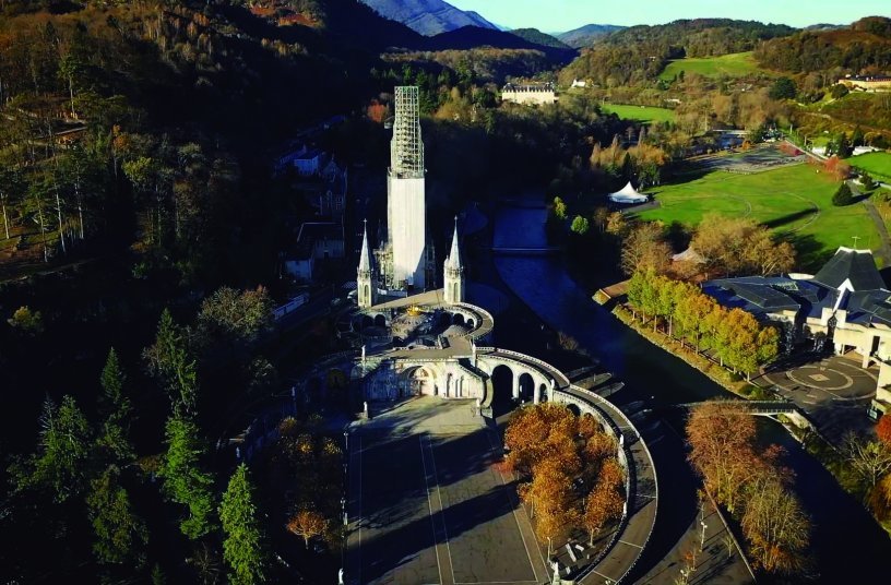 Tailor-made scaffolding solutions for the restoration of the Sanctuary of Lourdes <br> Image source: ULMA