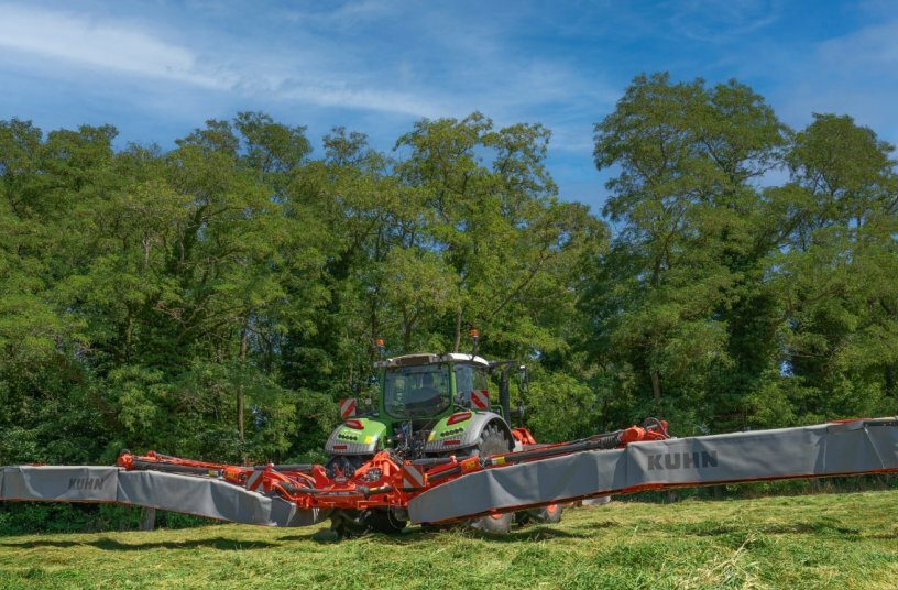 Mounted disc mower GMD 15030<br>IMAGE SOURCE: KUHN SAS
