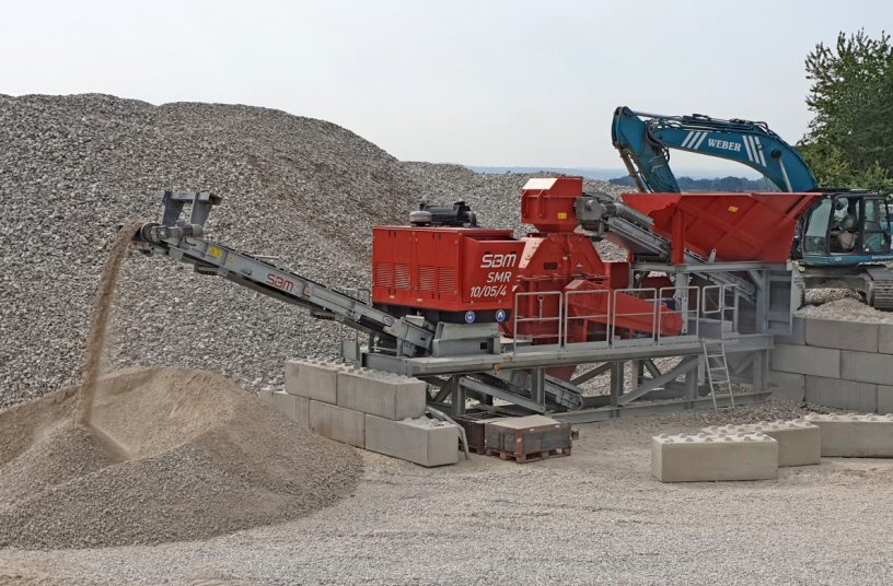 SMR series of compact reversible impact mills is also used as a hybrid semi-stationary crushing plant in the secondary or tertiary crushing stage.<br>IMAGE SOURCE: SBM Mineral Processing GmbH