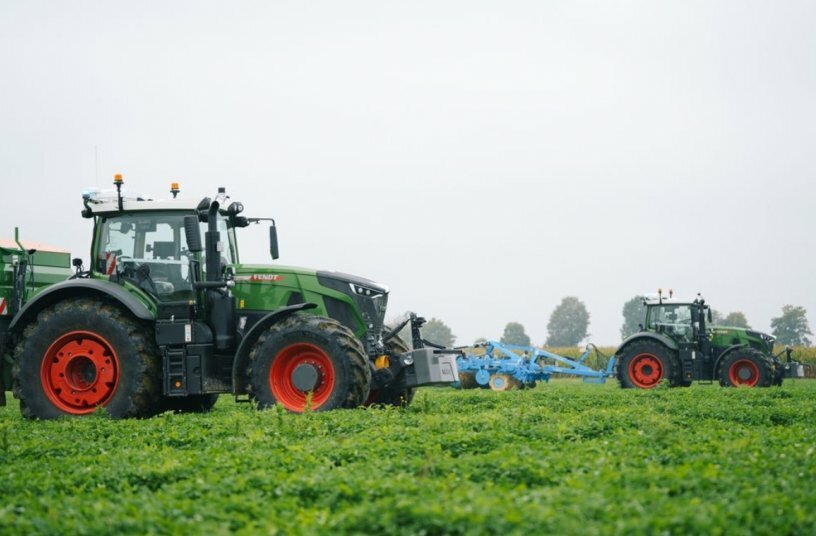 PTx Trimble OutRun autonomy kits for wide tool compatibility on two Fendt 900 Vario<br>IMAGE SOURCE: AGCO