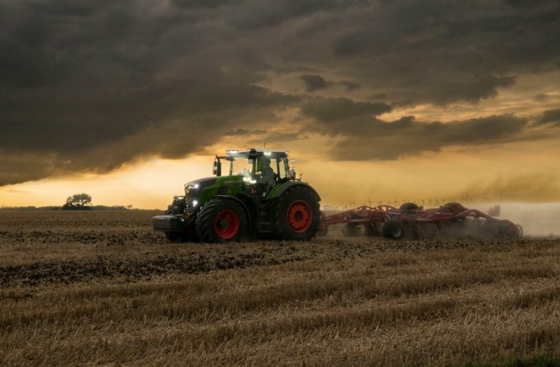 Makes the working day a pleasure. Fendt 800 Vario<br>IMAGE SOURCE: Fendt