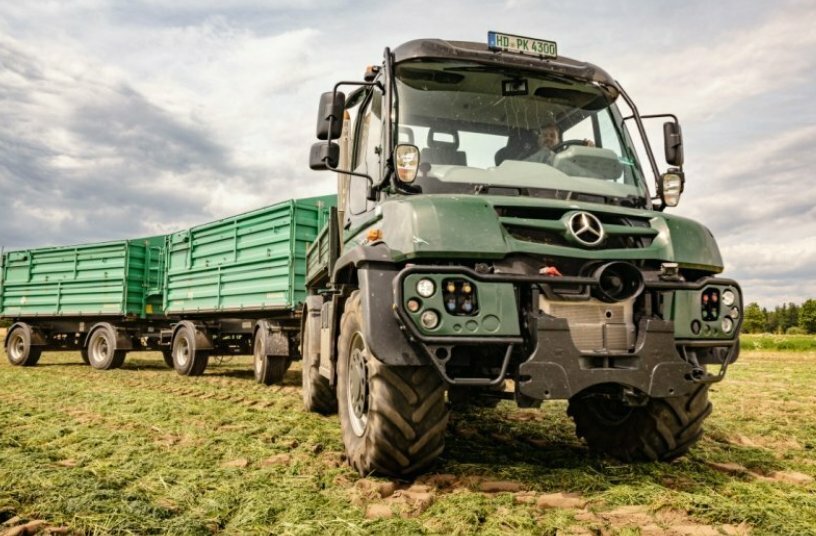 Unimog in agricultural operation<br>IMAGE SOURCE: Daimler Truck AG