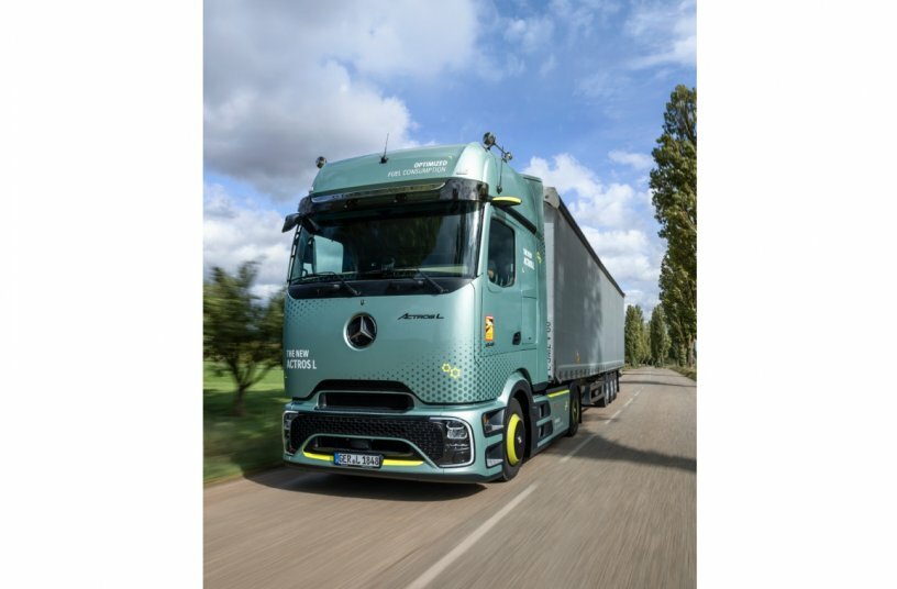 Der Actros L auf den Straßen rund um Molsheim, Standort von Mercedes-Benz Trucks in Frankreich<br>BILDQUELLE: Daimler Truck AG