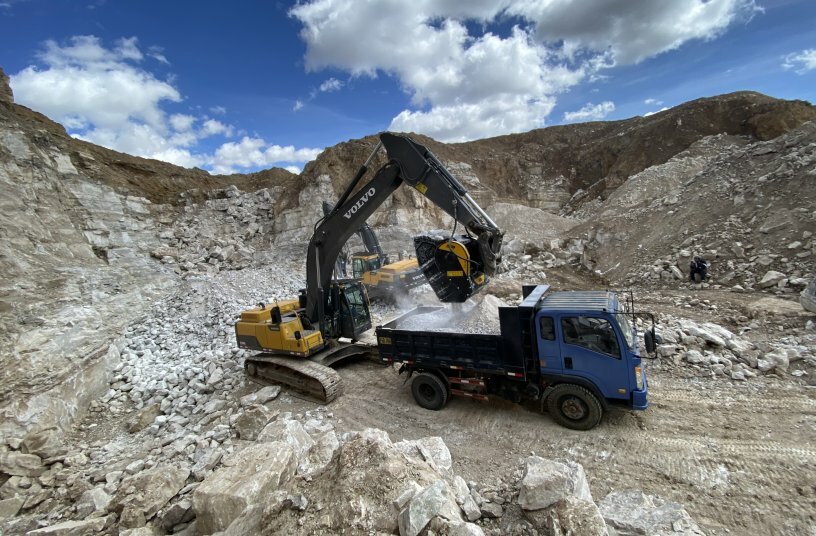 What happen to waste from mining and processing?<br>IMAGE SOURCE: MB Crusher