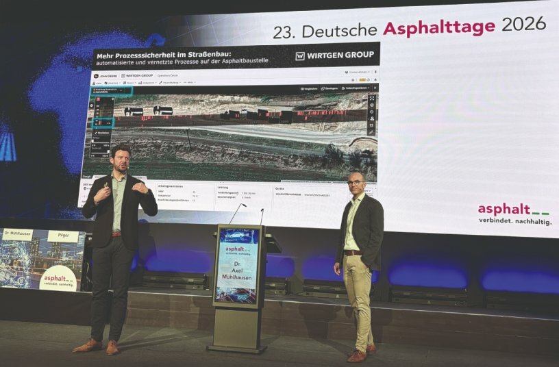 Zu Mehr Prozesssicherheit im Straßenbau: Automatisierte und vernetzte Prozesse auf der Asphaltbaustelle referierten die Produktmanager Axel Muehlhausen (Hamm AG) und Bastian Fleischer (Joseph Vögele AG).<br>BILDQUELLE: WIRTGEN GROUP