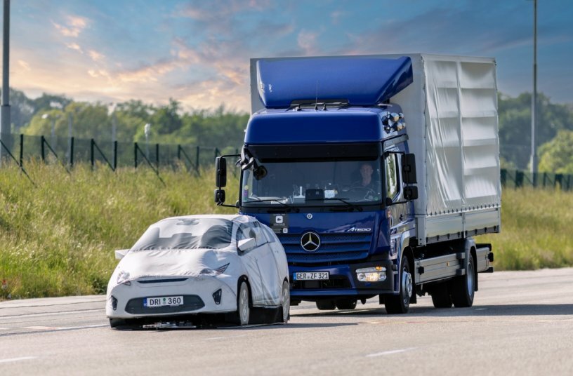 Mercedes-Benz Trucks auf der bauma 2025: Nachhaltige Fahrzeug-, Service- und Mobilitätslösungen für den Bauverkehr<br>BILDQUELLE: Daimler Truck AG