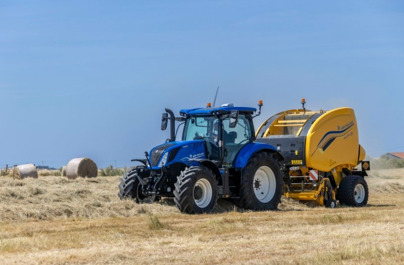 New Holland Roll-Belt 180 PLUS<br>IMAGE SOURCE: New Holland Agriculture