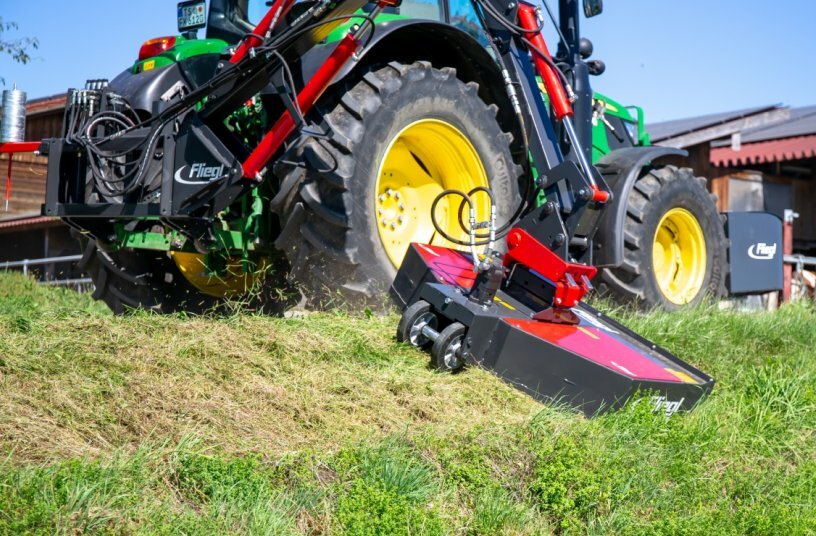 The Fliegl extension arm – new possibilities in forestry and agricultural maintenance<br>IMAGE SOURCE: Fliegl Agro-Center GmbH