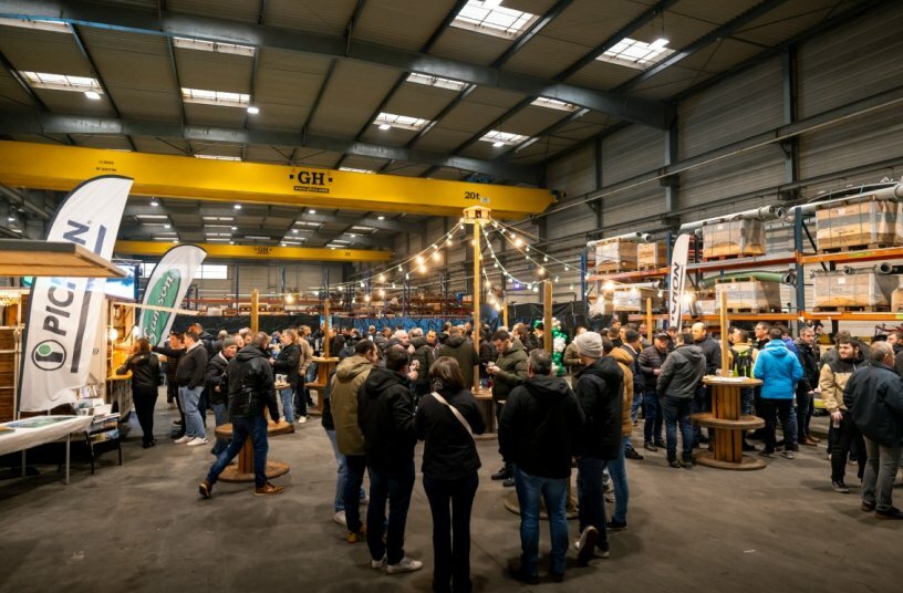 FARMEDIA Reception<br>IMAGE SOURCE: PICHON