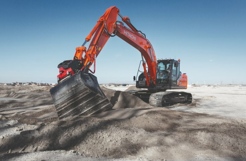Hitachi ZX210LC-7<br>IMAGE SOURCE: Hitachi Construction Machinery (Europe) NV (HCME)
