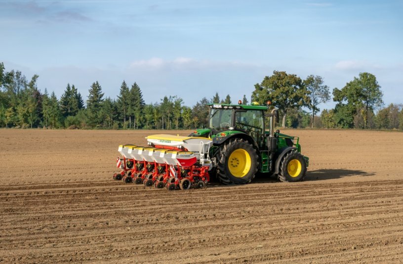 PURO H 3000 precision planters from Pöttinger give impressive performance in the field