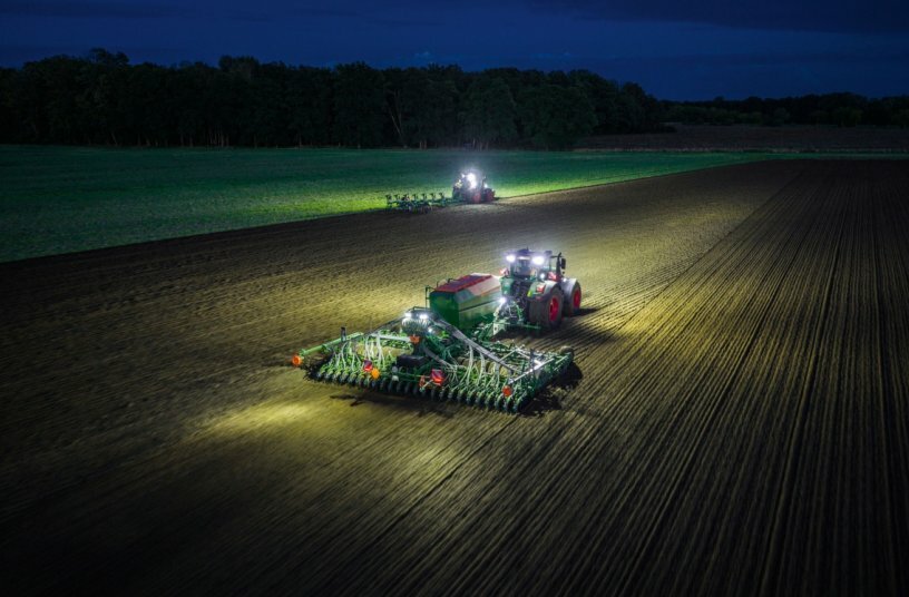 EasyTram - Tramlines according to an application map. From sowing on the angle for more erosion protection on inclines to sowing in a direction independent of the tramlines.<br>IMAGE SOURCE: AMAZONEN-WERKE H. DREYER SE & Co. KG