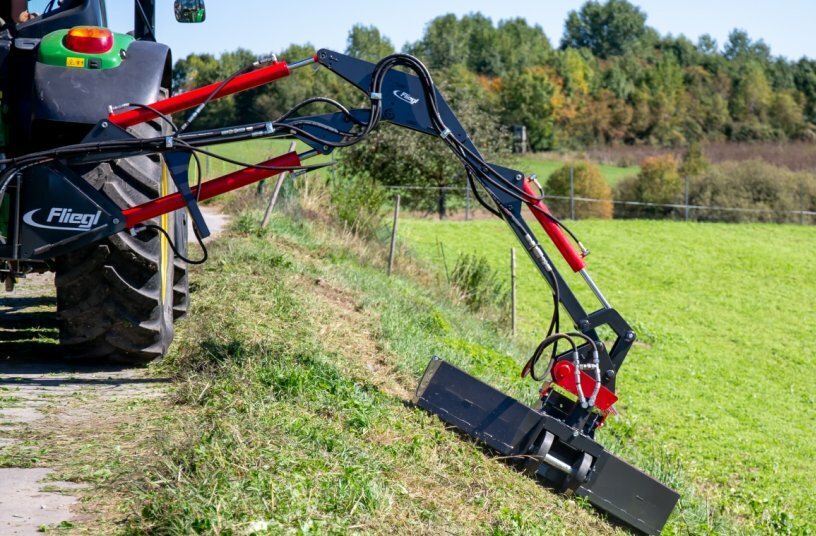The Fliegl extension arm – new possibilities in forestry and agricultural maintenance<br>IMAGE SOURCE: Fliegl Agro-Center GmbH