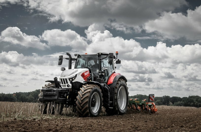 New STEYR® Impuls tractors combine compact power with premium comfort and intelligent control<br>IMAGE SOURCE: STEYR