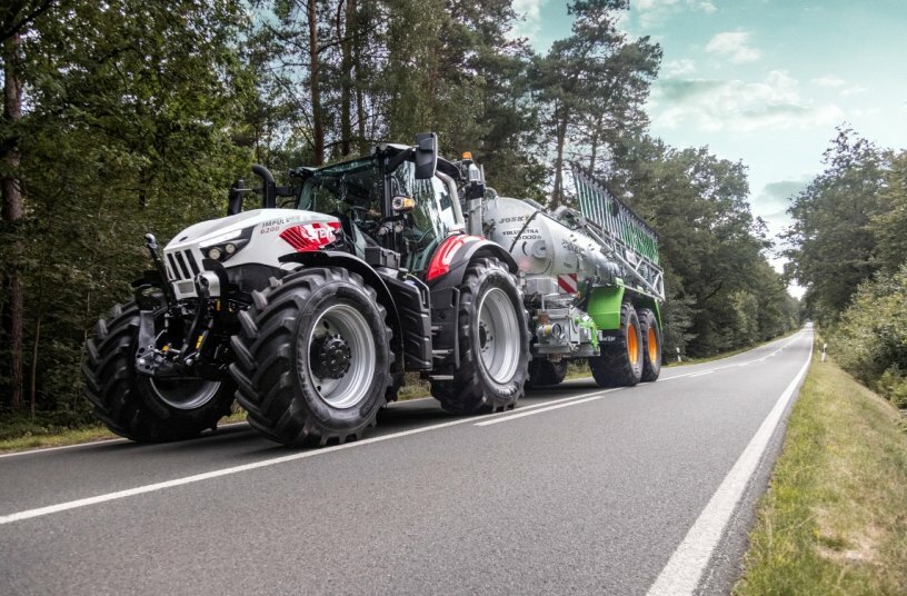 New STEYR® Impuls tractors combine compact power with premium comfort and intelligent control<br>IMAGE SOURCE: STEYR