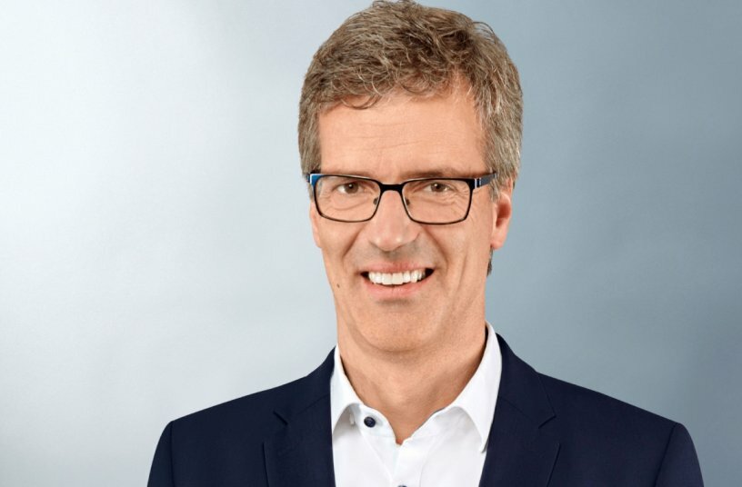 Dr. Bernhard Trilken, Leiter Produktion und Logistik des Reifenbereichs von Continental.<br>BILDQUELLE: Continental Tires