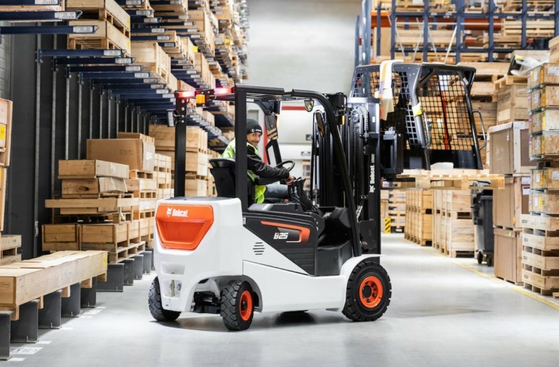 Bobcat Electric Forklift B25NS<br>IMAGE SOURCE: Bobcat