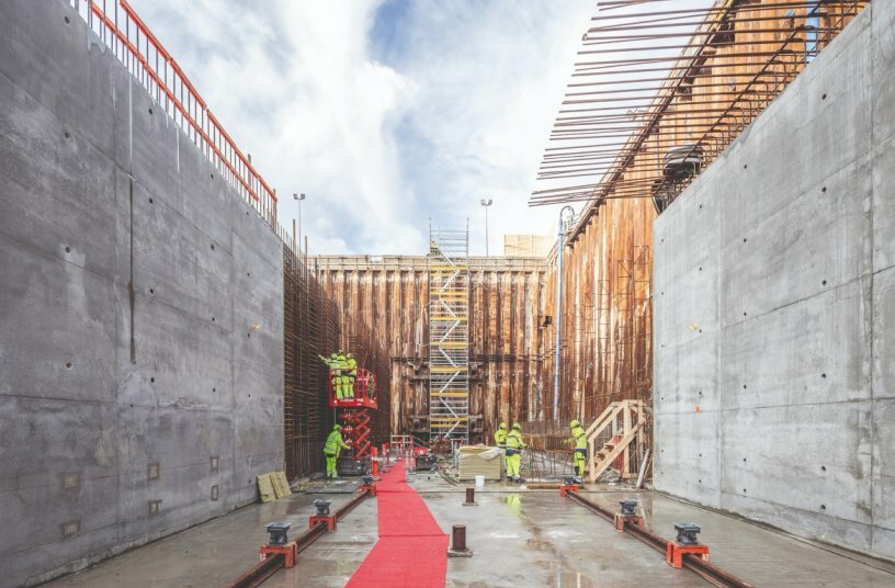 The tunnel is being constructed using the cut-and-cover method, with the bottom plates, walls and slabs being concreted in succession across 54 sections.<br>IMAGE SOURCE: PERI SE