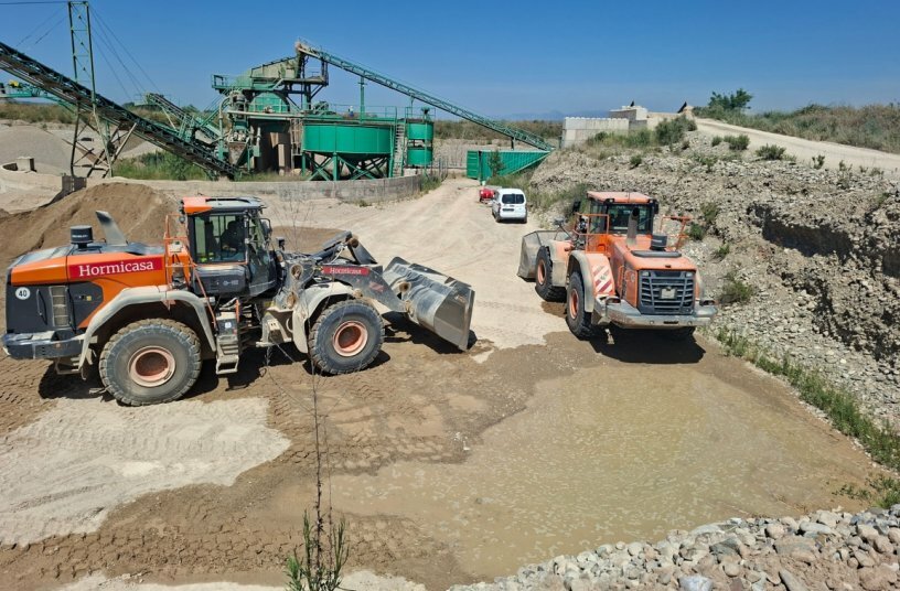 Develon in Spain<br>IMAGE SOURCE: Develon