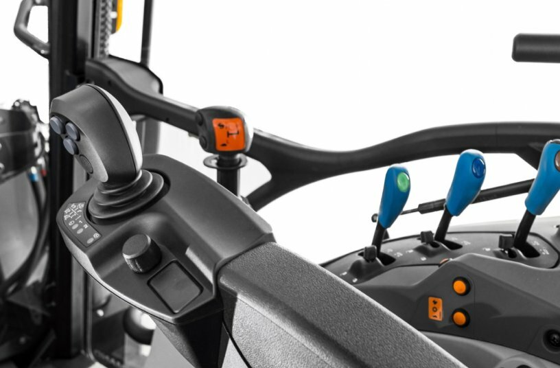 New Holland T5 Electro Command<br>IMAGE SOURCE: New Holland Agriculture