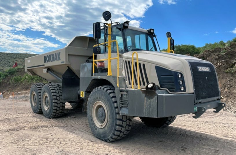 Einer der drei knickgelenkten Dumper RA30, die derzeit von Mark 25 Homes betrieben werden.<br>BILDQUELLE: Rokbak