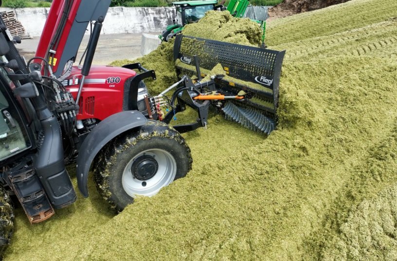Feed compaction – Fliegl presents the rotor blade<br>IMAGE SOURCE: Fliegl Agro-Center GmbH