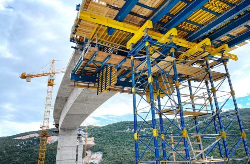 Doka UniKit system - construction of the Dumanja Jaruga Bridge in Croatia<br>IMAGE SOURCE: Doka