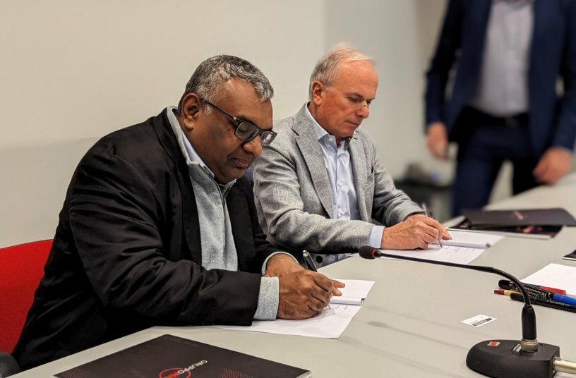MD Signing - Magri & GRI<br>IMAGE SOURCE: GRI