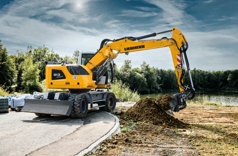 In the future, wheeled excavators of the Liebherr-Hydraulikbagger GmbH, like the A 913 Compact Litronic here, will also be supplied to customers fuelled with HVO.<br>IMAGE SOURCE: Liebherr-International Deutschland GmbH