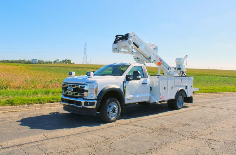 The new Terex TRX Series of aerial devices balances a lightweight boom with heavy-duty performance. Pictured is the new TRX41 with a working height of 46 feet and a platform capacity of 500 pounds.<br>IMAGE SOURCE: Terex Utilities