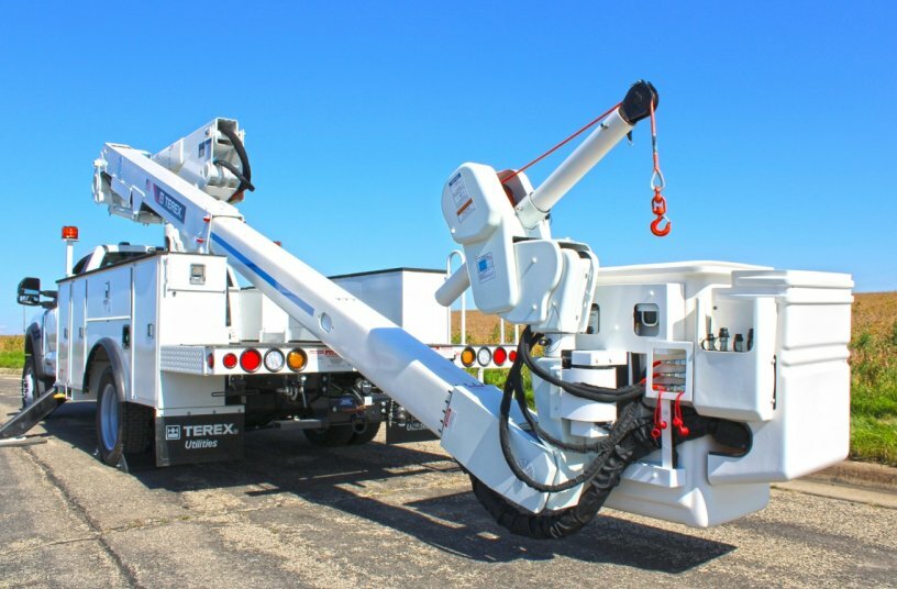 The new Terex TRX Series also features the new Ranger jib with an improved design, enhanced articulation, and compatibility with aftermarket attachments.<br>IMAGE SOURCE: Terex Utilities