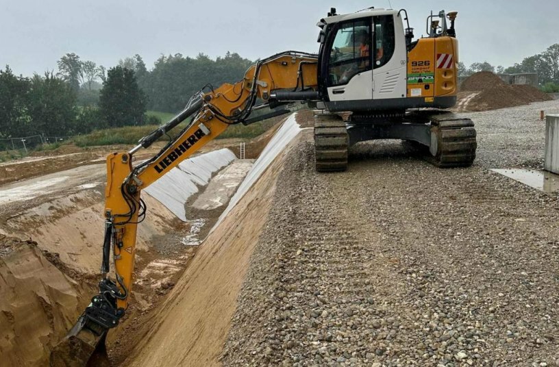 Erdarbeiten für den Neubau eines Logistikzentrums nach dem 3D-Modell<br>BILDQUELLE: SITECH Deutschland GmbH