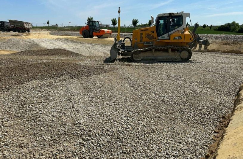 Erdarbeiten für den Neubau eines Logistikzentrums nach dem 3D-Modell<br>BILDQUELLE: SITECH Deutschland GmbH