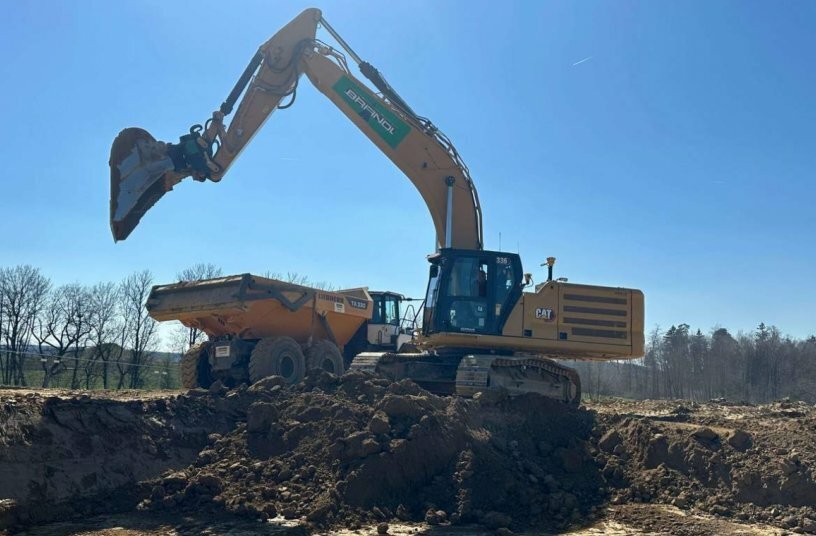 Erdarbeiten für den Neubau eines Logistikzentrums nach dem 3D-Modell<br>BILDQUELLE: SITECH Deutschland GmbH