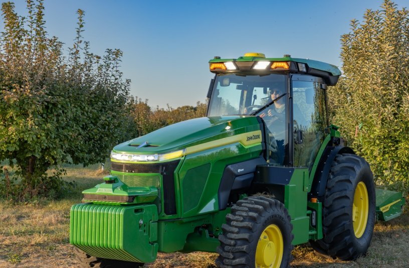 John Deere presents fully electric tractor prototype at Grüne Woche 2026<br>IMAGE SOURCE: John Deere Walldorf GmbH & Co. KG