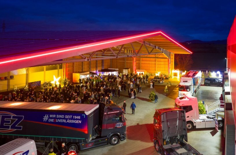 Daimler Truck establishes semi-public charging network for trucks – first pilot customers successfully launched<br>IMAGE SOURCE: Daimler Truck AG