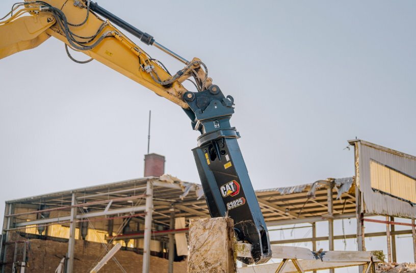 New Cat® Hydraulic Connecting CW Couplers For Excavators Deliver Fast And Safe Attachment Changes With Less Spillage<br>IMAGE SOURCE: Caterpillar