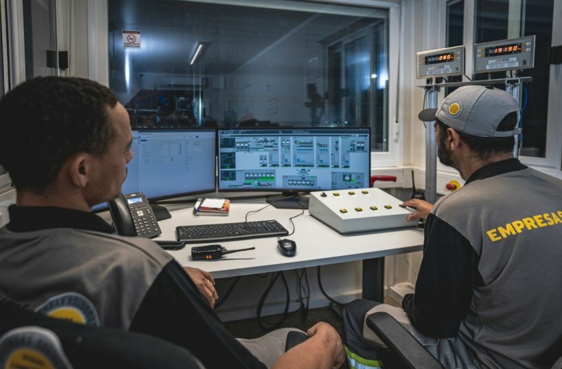 Die fortschrittliche Anlagensteuerung BLS4 mit einem optimierten Bedienkonzept legt den Fokus auf Funktionalität und Anwenderfreundlichkeit.<br>BILDQUELLE: WIRTGEN GROUP