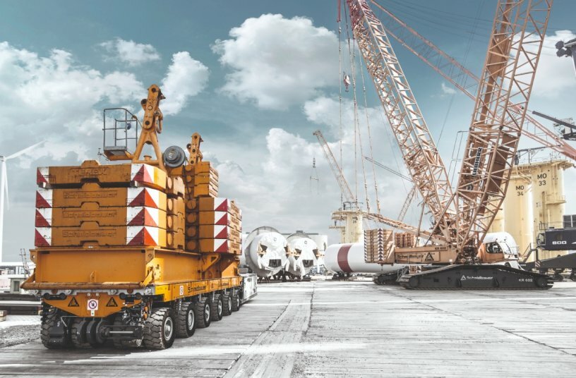 Strong basis for wind power: SCHEUERLE SPMT transporting crane weights required for the construction of high-performance wind turbines.<br>IMAGE SOURCE: TII Group