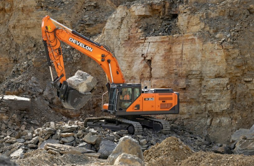 Develon Expands Revolutionary Series 9 Excavator Range<br>IMAGE SOURCE: Develon