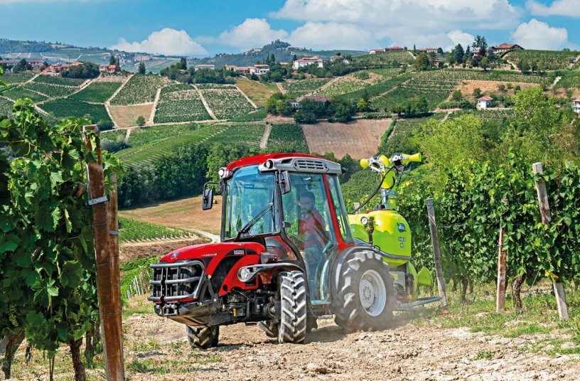TONY 8900 TRG<br>IMAGE SOURCE: Antonio Carraro S.p.A.